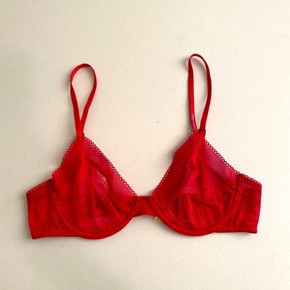 Calvin Klein Underwear Red Lace Soft Cup Bra - Picture 1 of 7